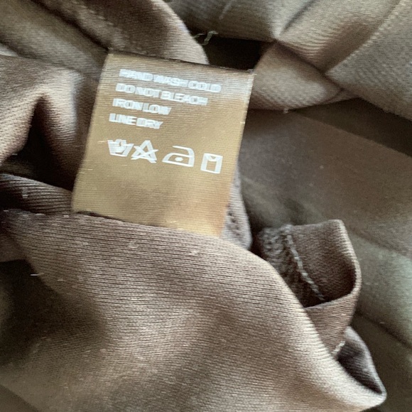 🌈 Leo meets Virgo Asymmetrical Black&Cream Dress - Picture 5 of 5